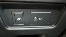 Land Rover Discovery 3.0 D300 R-Dynamic HSE 5dr Auto Diesel Station Wagon